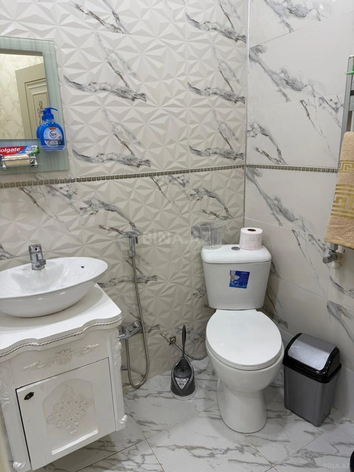 Kirayə verilir 2 otaqlı mənzil 70 m²