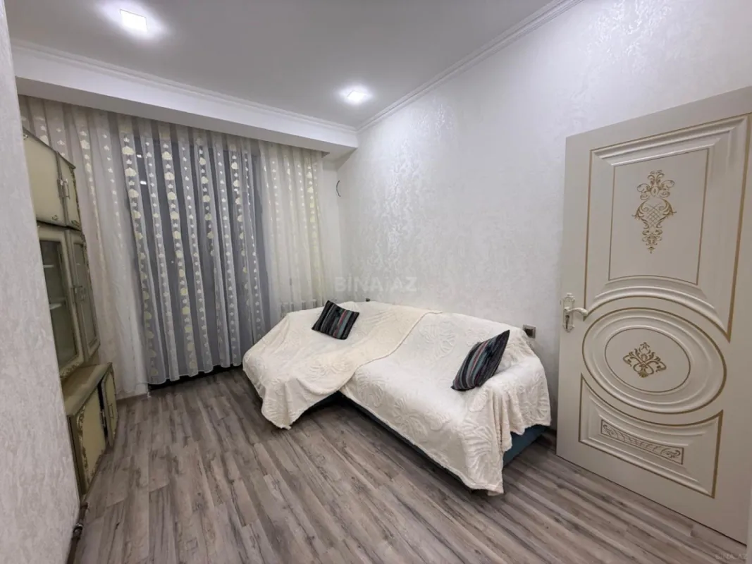 Kirayə verilir 2 otaqlı mənzil 70 m²