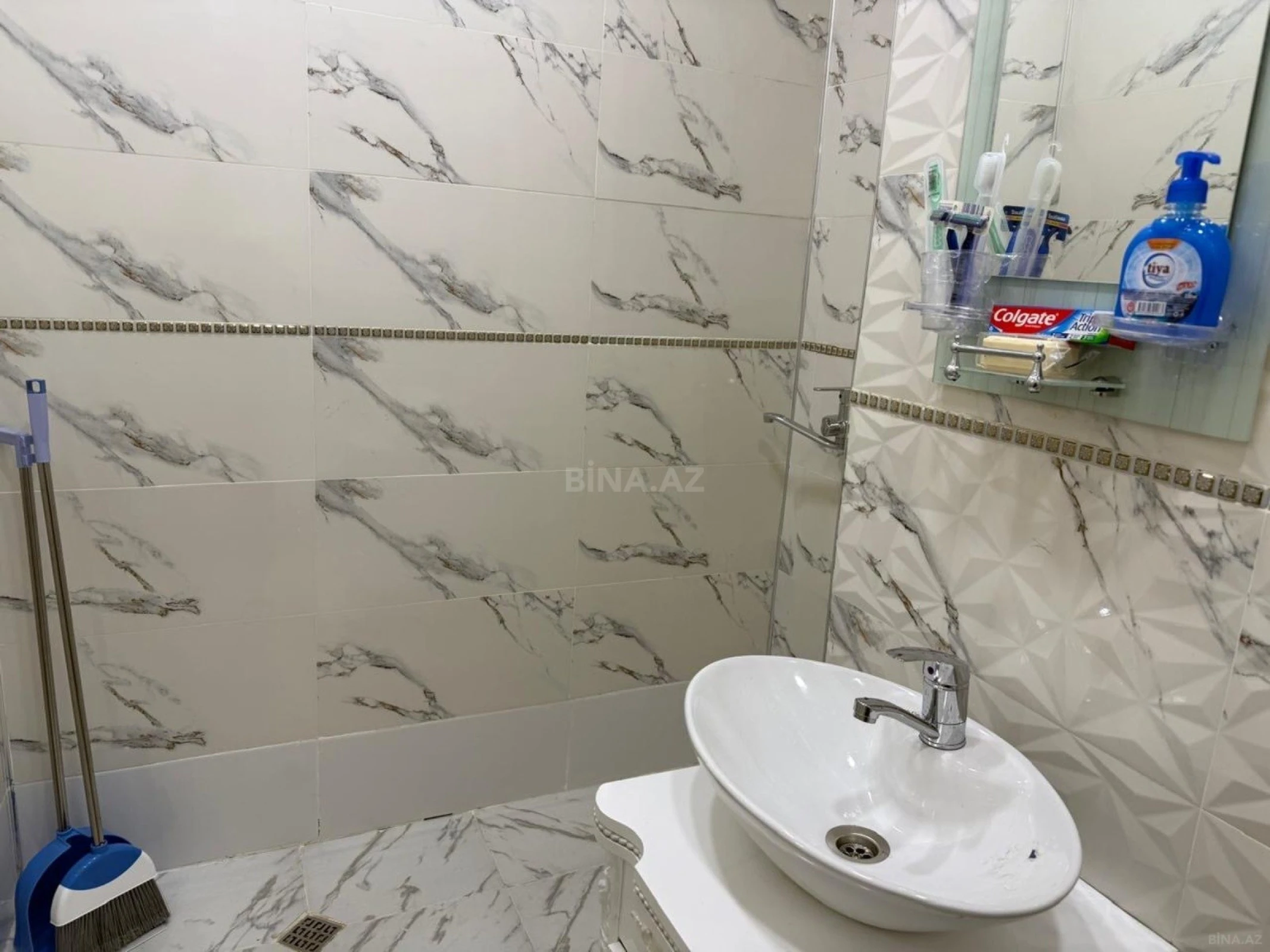 Kirayə verilir 2 otaqlı mənzil 70 m²