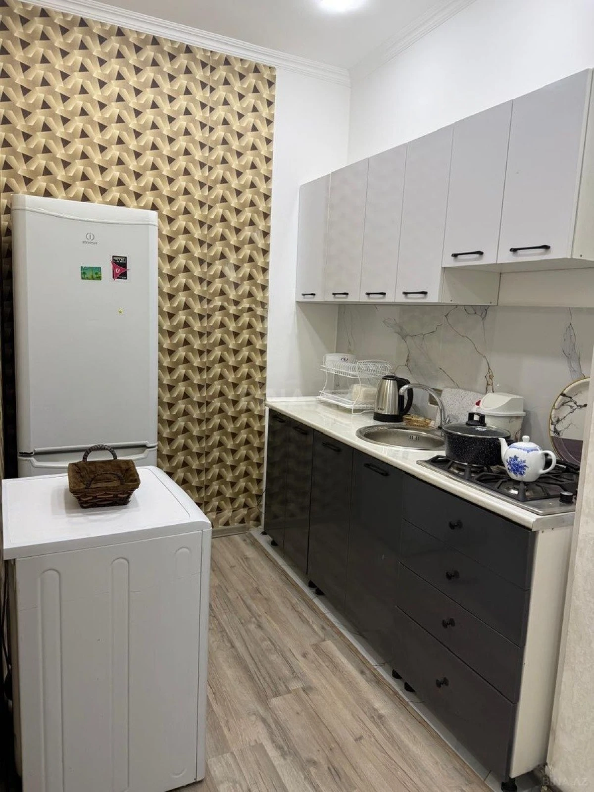 Kirayə verilir 2 otaqlı mənzil 70 m²