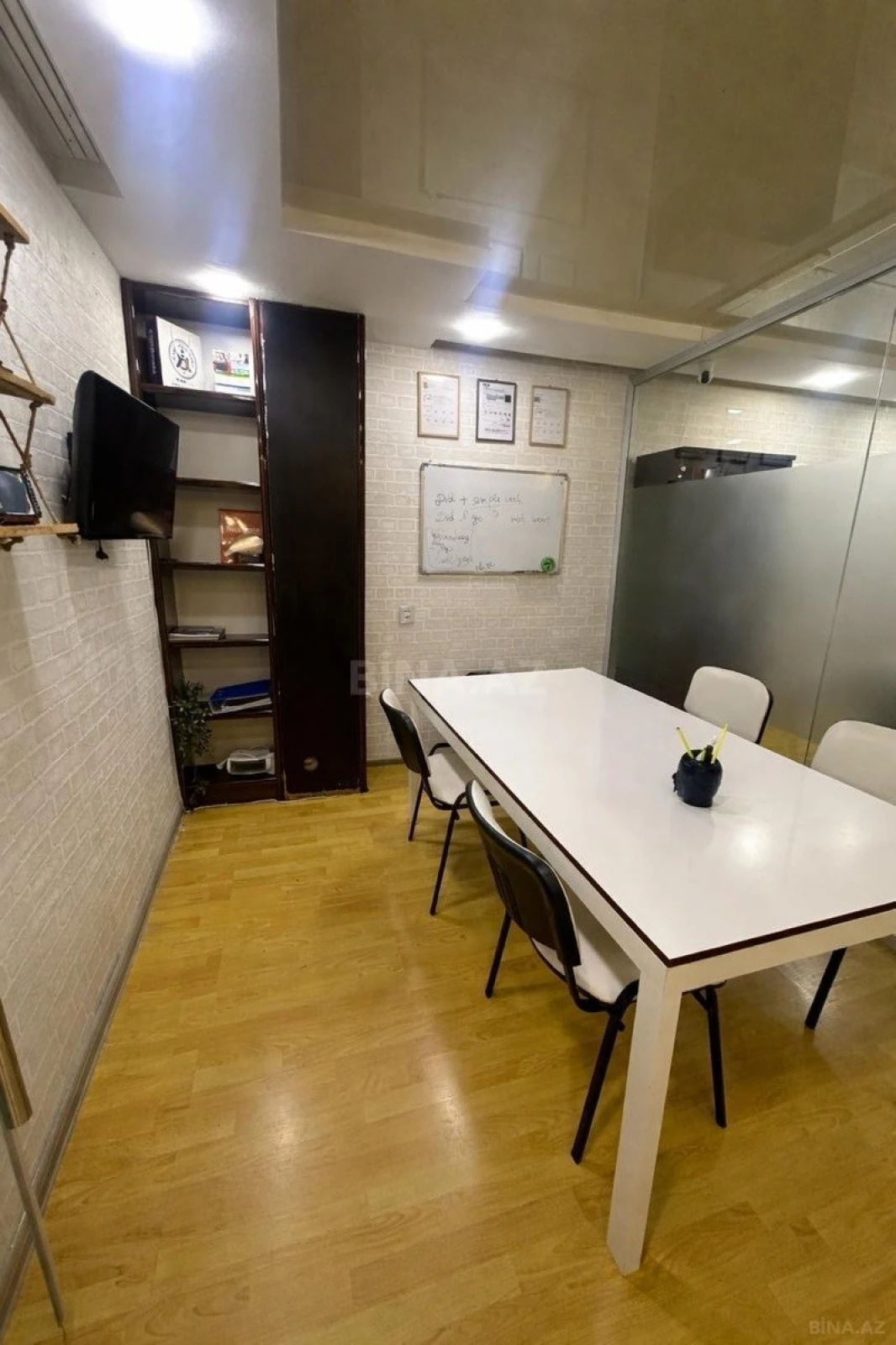 Kirayə verilir obyekt 76 m²