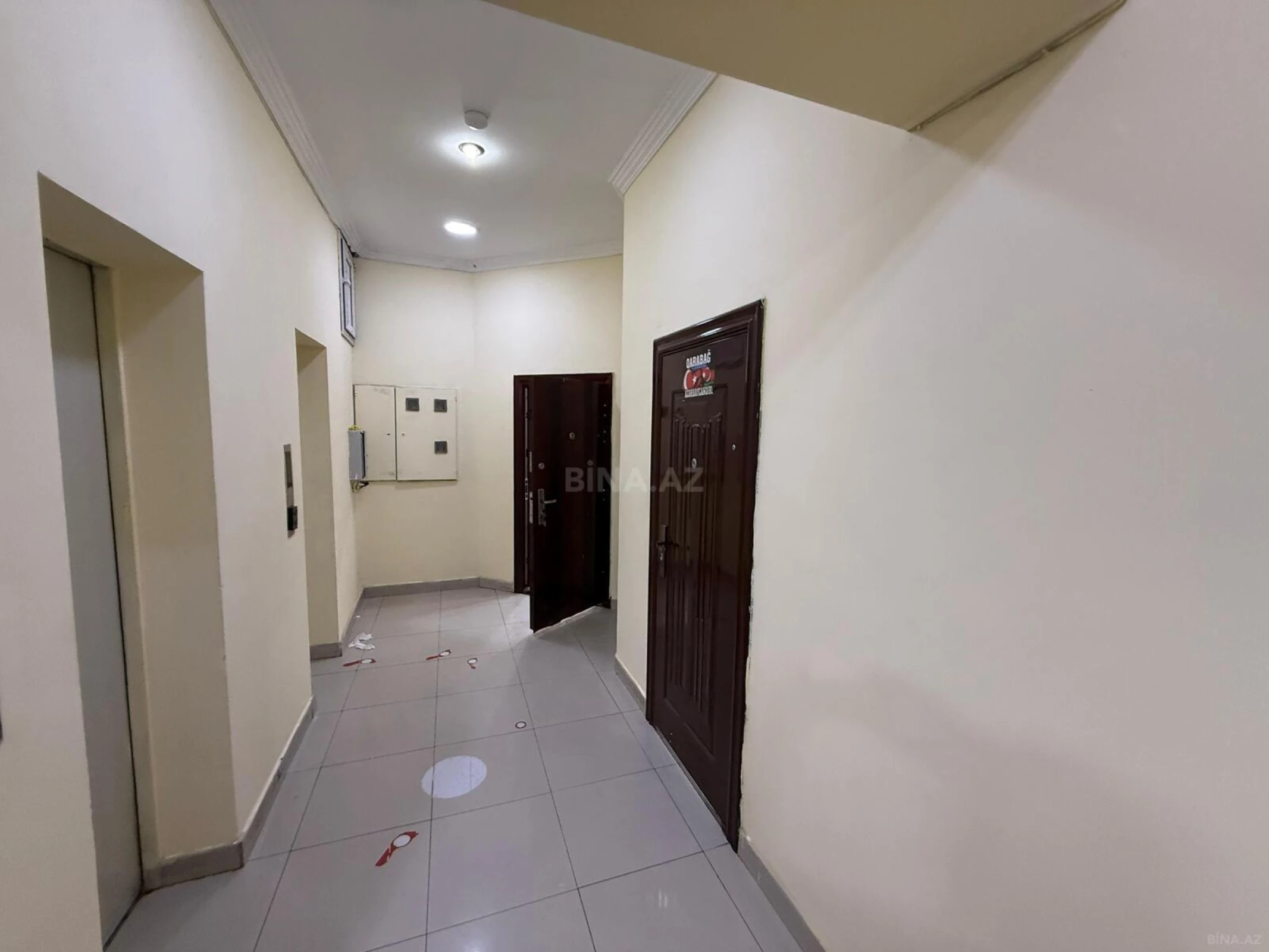 Kirayə verilir 12 otaqlı ofis 250 m²