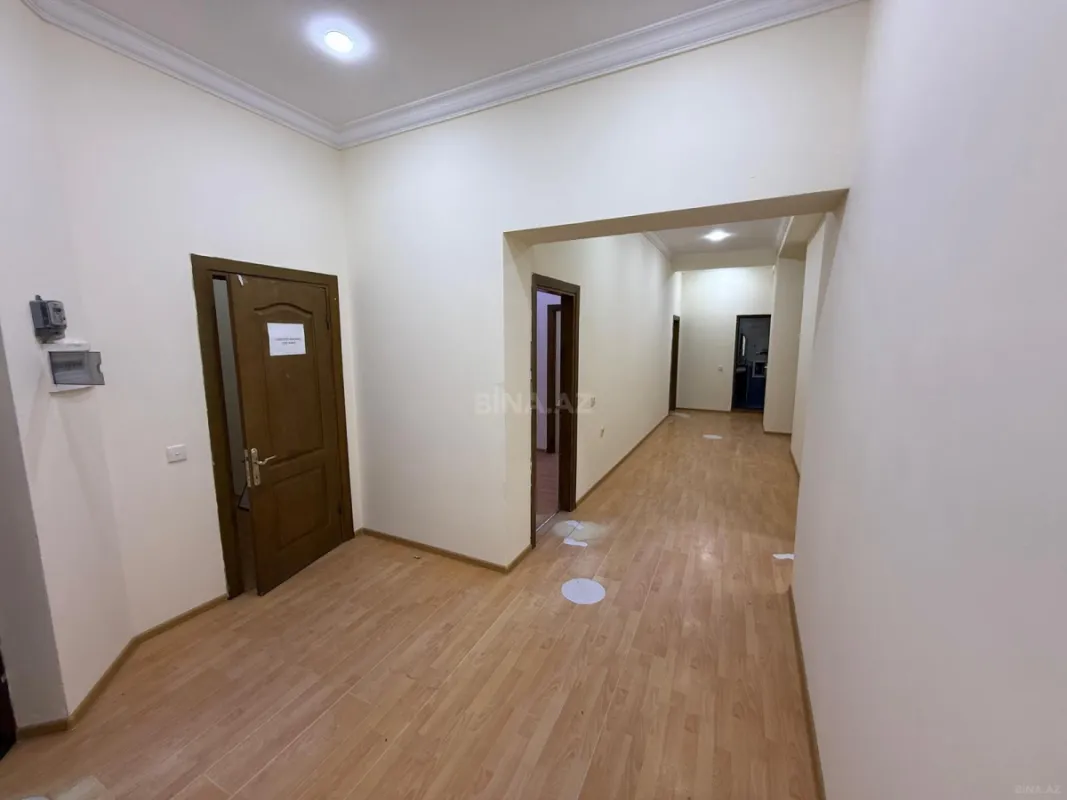 Kirayə verilir 12 otaqlı ofis 250 m²