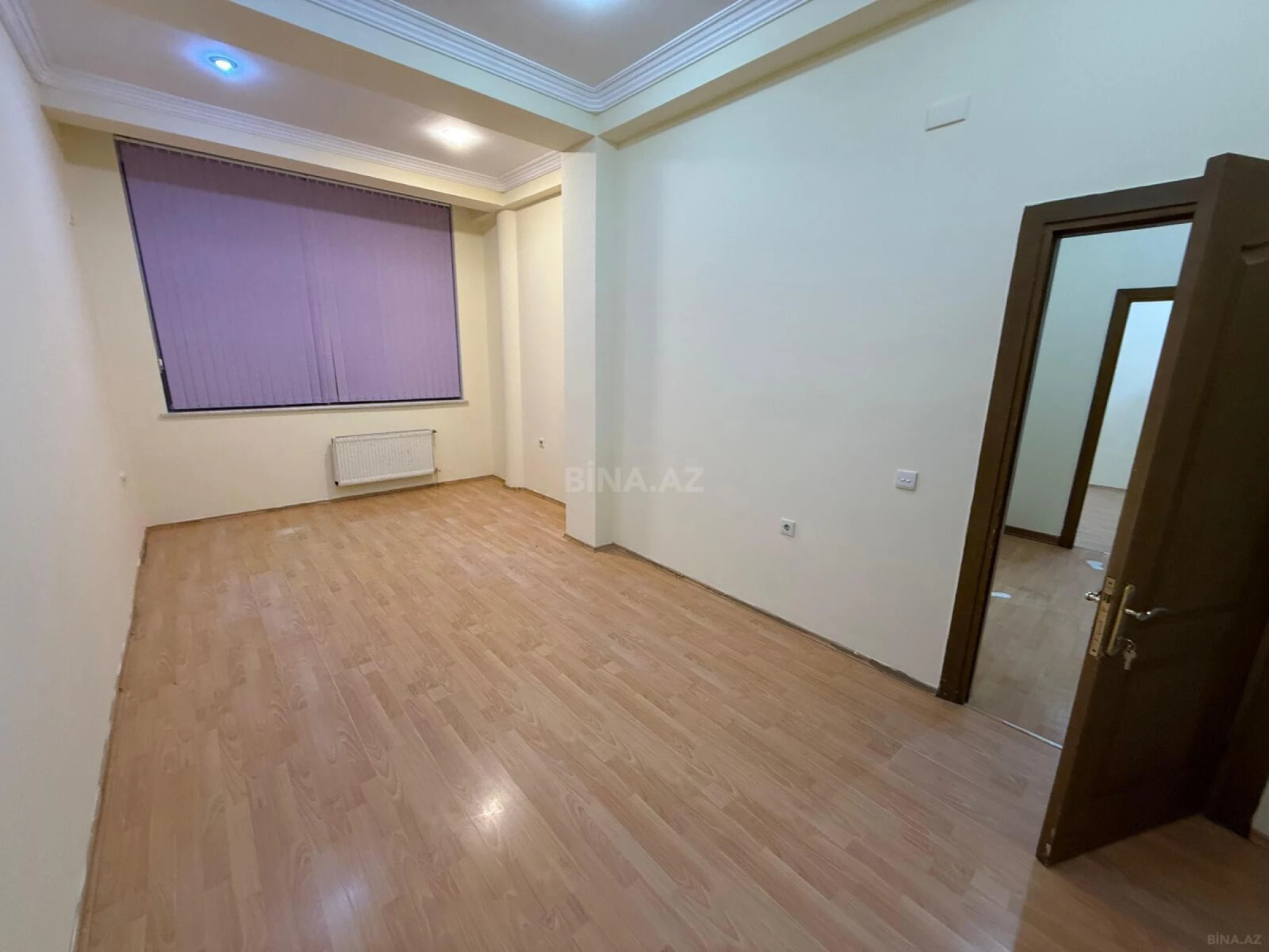 Kirayə verilir 12 otaqlı ofis 250 m²