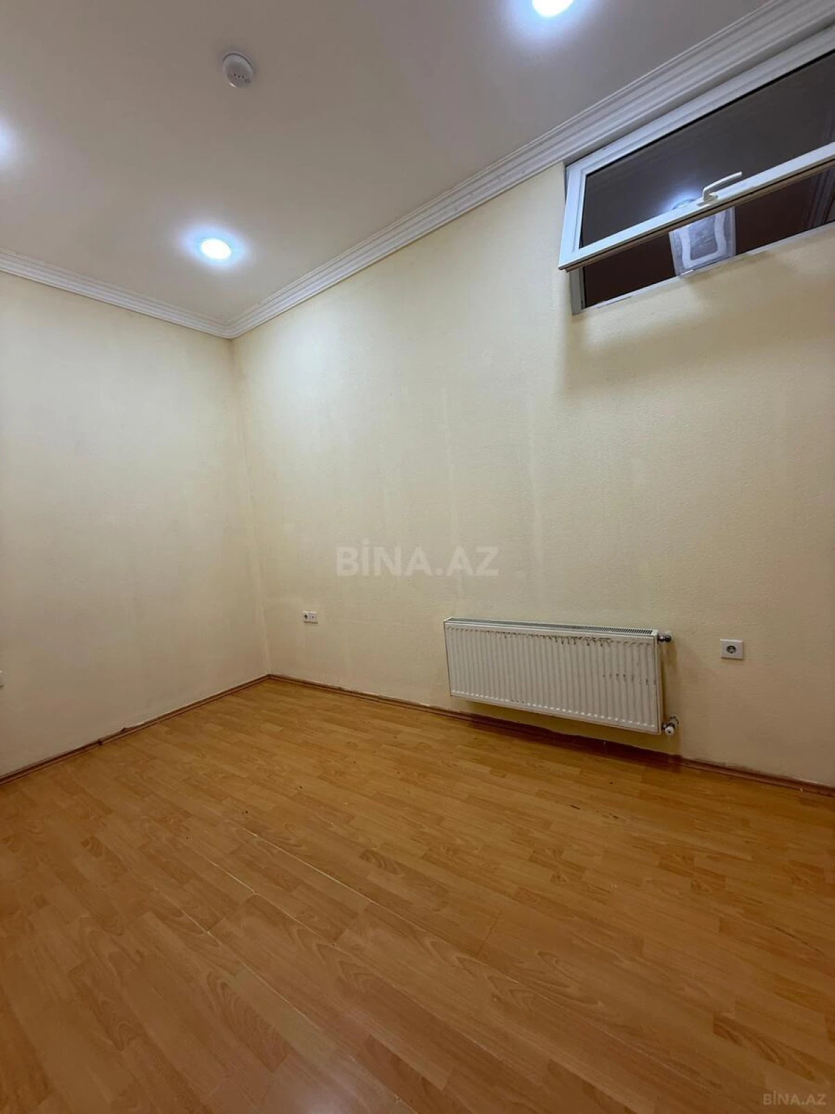 Kirayə verilir 12 otaqlı ofis 250 m²