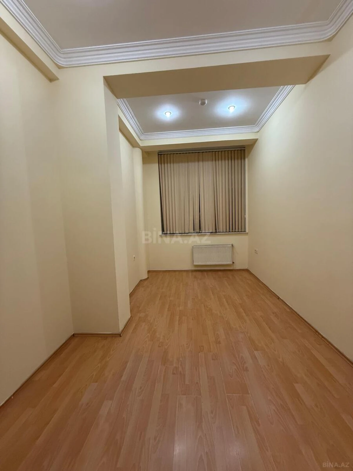Kirayə verilir 12 otaqlı ofis 250 m²