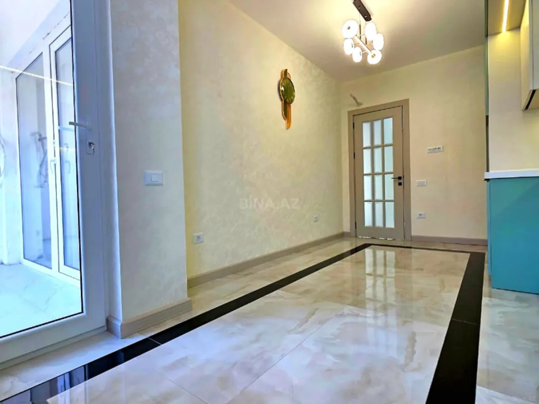 Satılır 3 otaqlı mənzil 128 m²