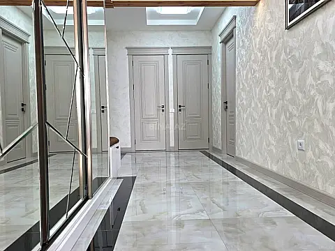 Satılır 3 otaqlı mənzil 128 m²