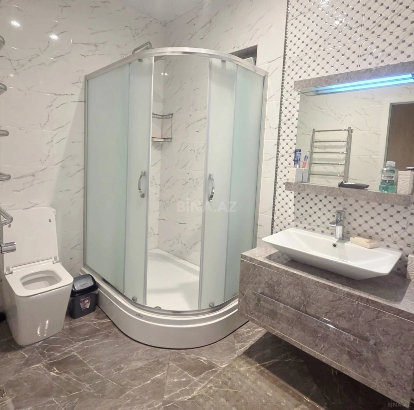 Satılır 11 otaqlı həyət evi 480 m²