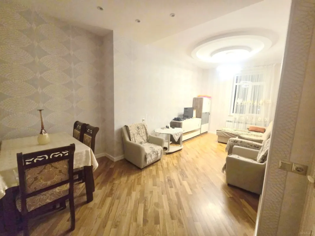 Satılır 11 otaqlı həyət evi 480 m²