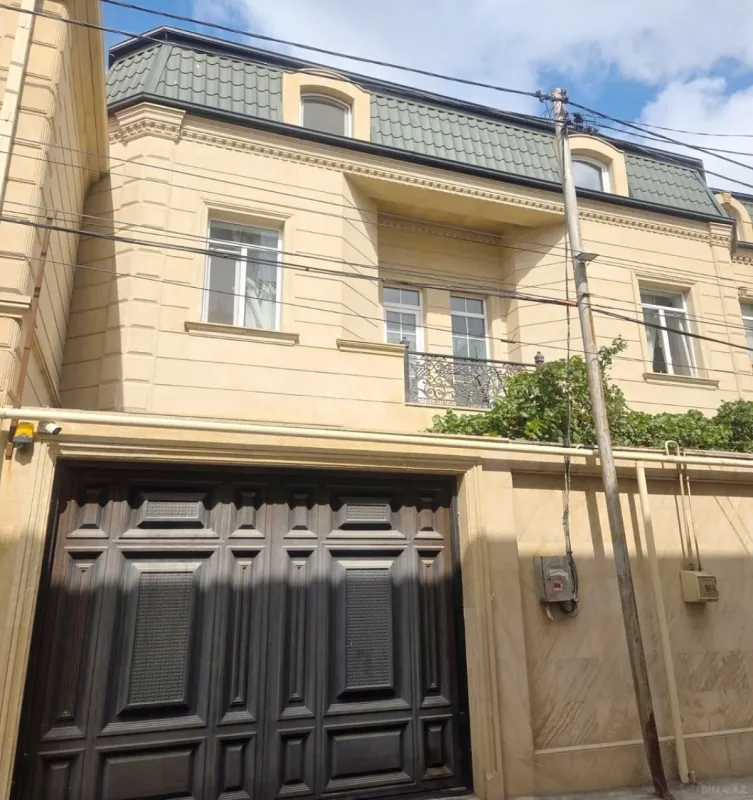 Satılır 11 otaqlı həyət evi 480 m²