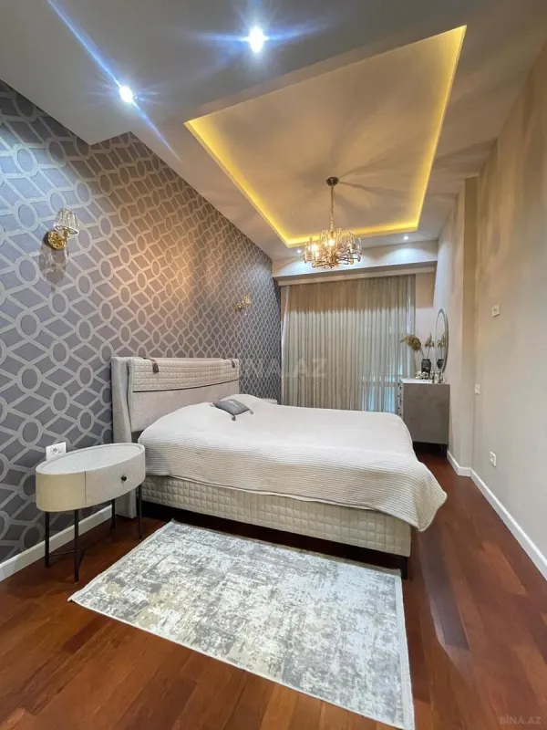 Satılır 3 otaqlı mənzil 126 m²