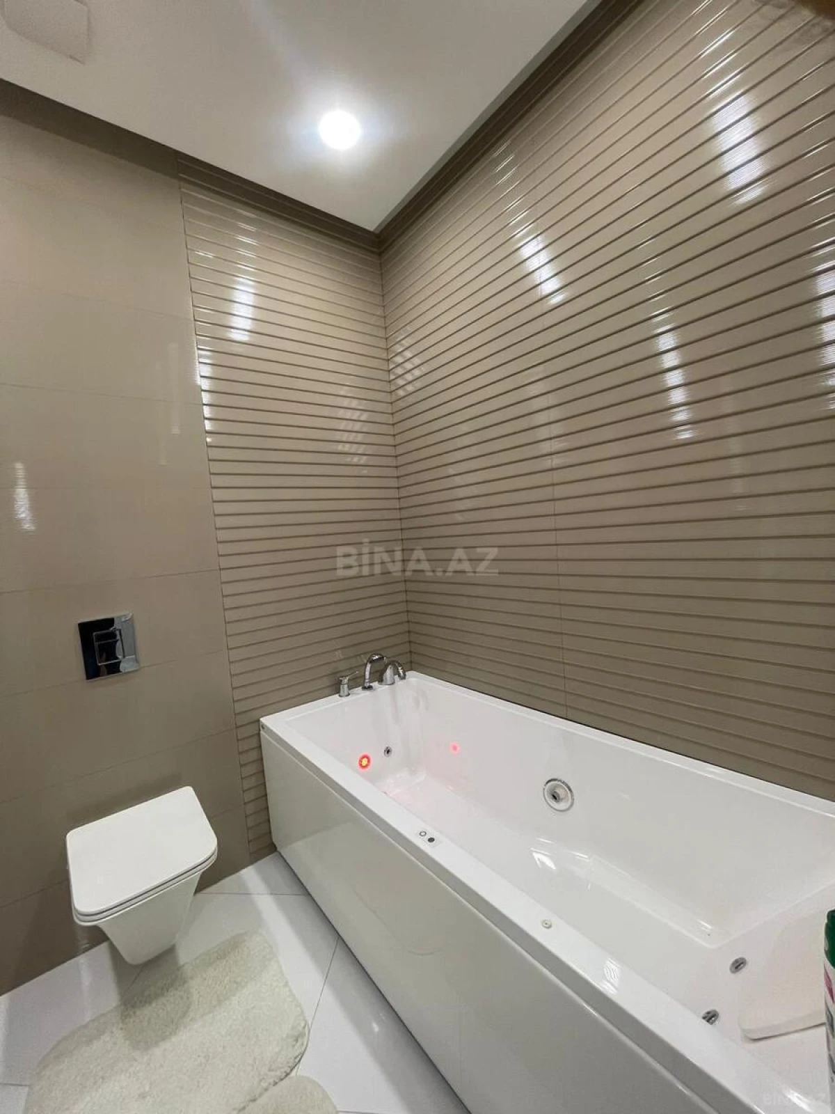 Satılır 3 otaqlı mənzil 126 m²