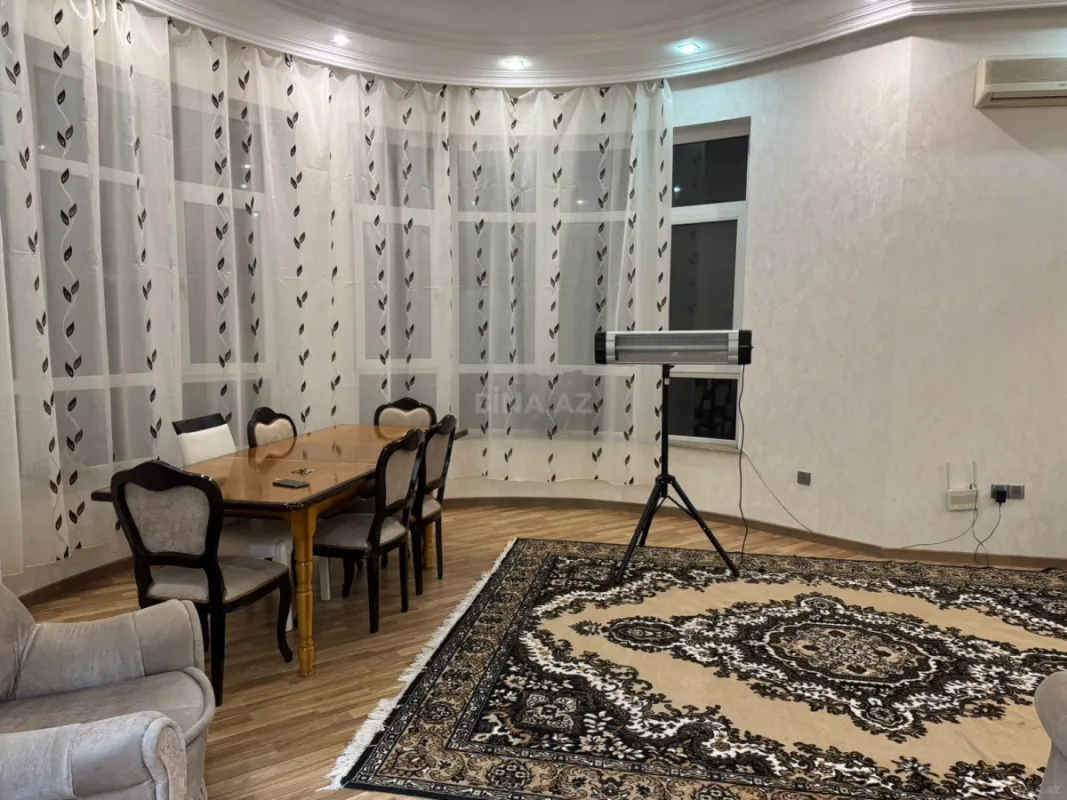 Kirayə verilir 5 otaqlı həyət evi 350 m²