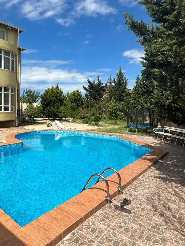 Kirayə verilir 5 otaqlı həyət evi 350 m²