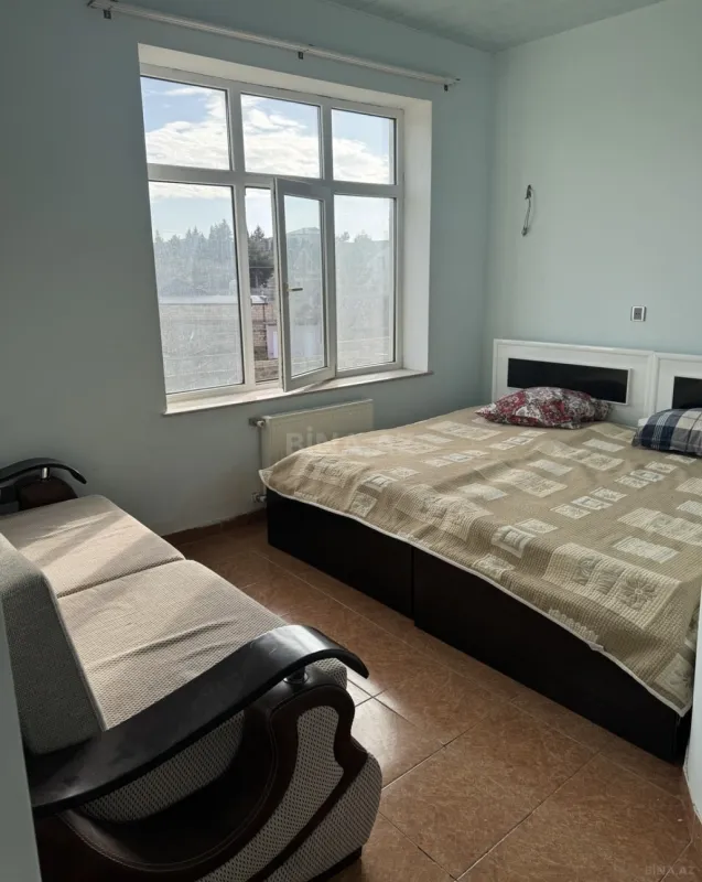 Kirayə verilir 5 otaqlı həyət evi 350 m²