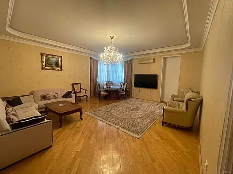 Satılır 3 otaqlı mənzil 120 m² — Bakı 3 otaq 120.00 m²