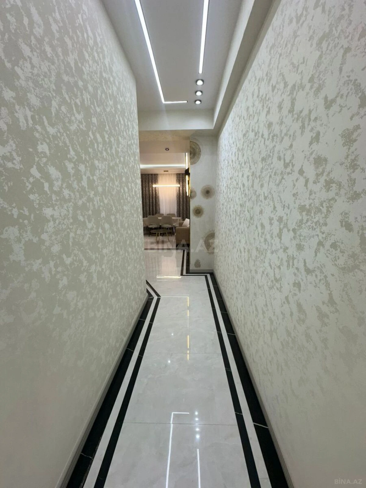 Kirayə verilir 2 otaqlı mənzil 65 m²