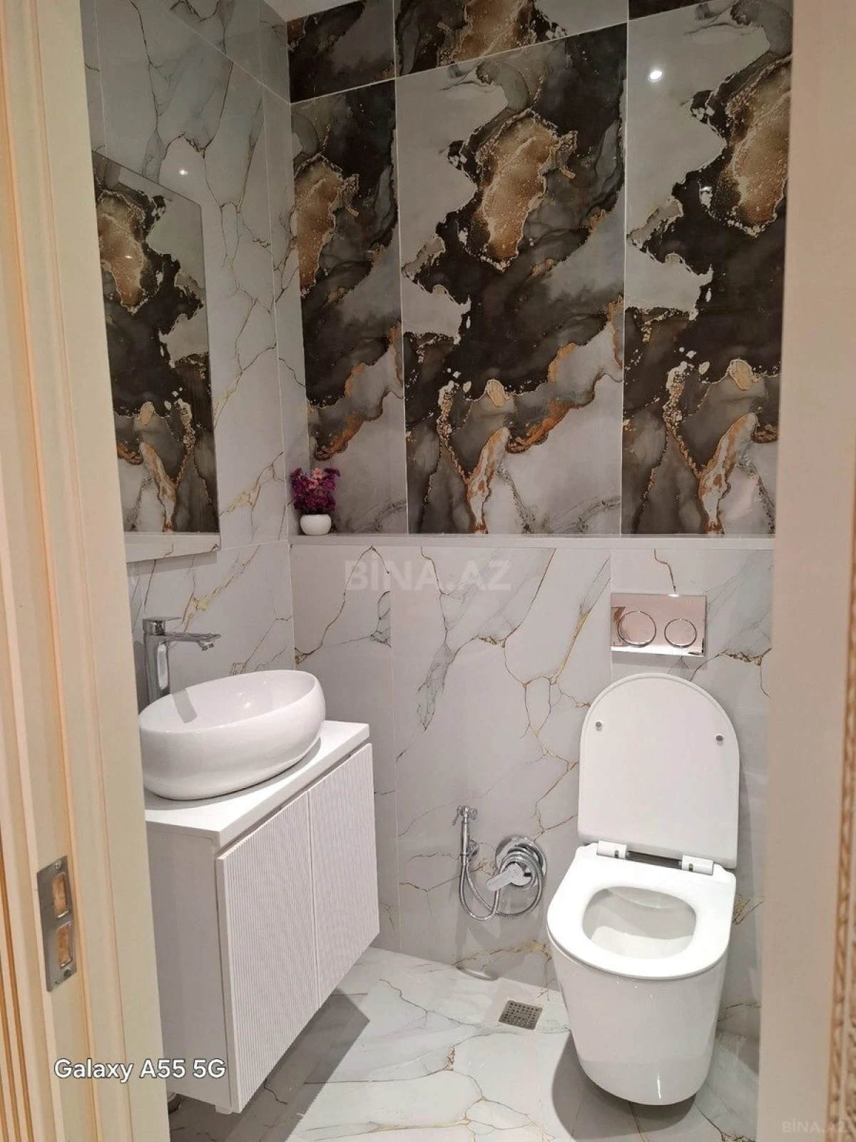 Satılır 2 otaqlı mənzil 55 m²