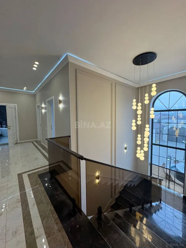 Satılır 6 otaqlı həyət evi 450 m²