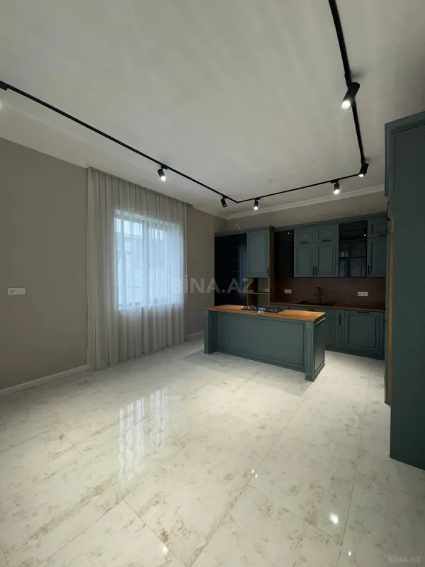 Satılır 6 otaqlı həyət evi 450 m²