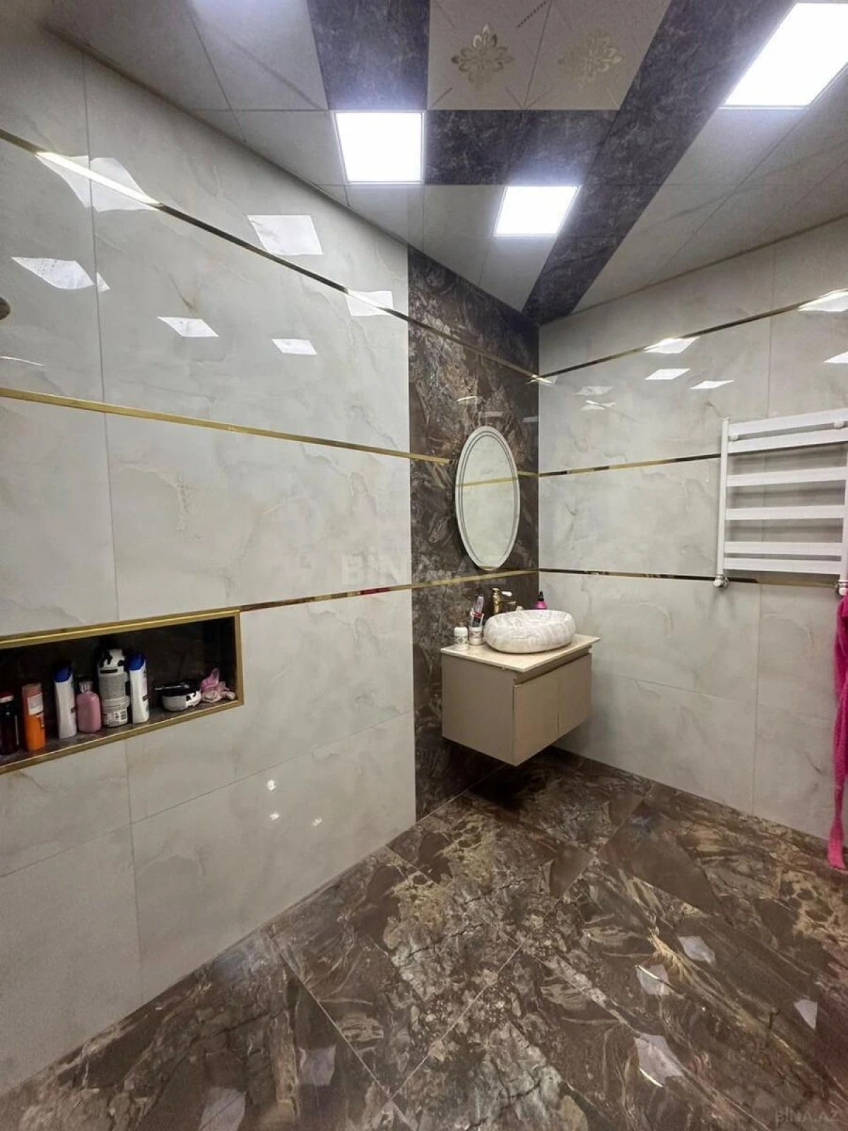 Satılır 6 otaqlı həyət evi 420 m²