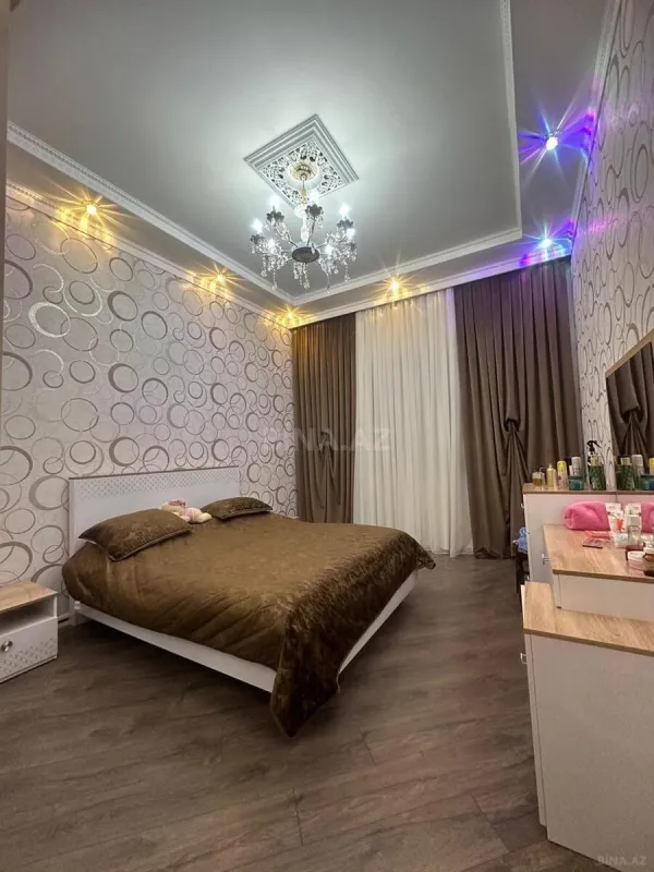 Satılır 6 otaqlı həyət evi 420 m²