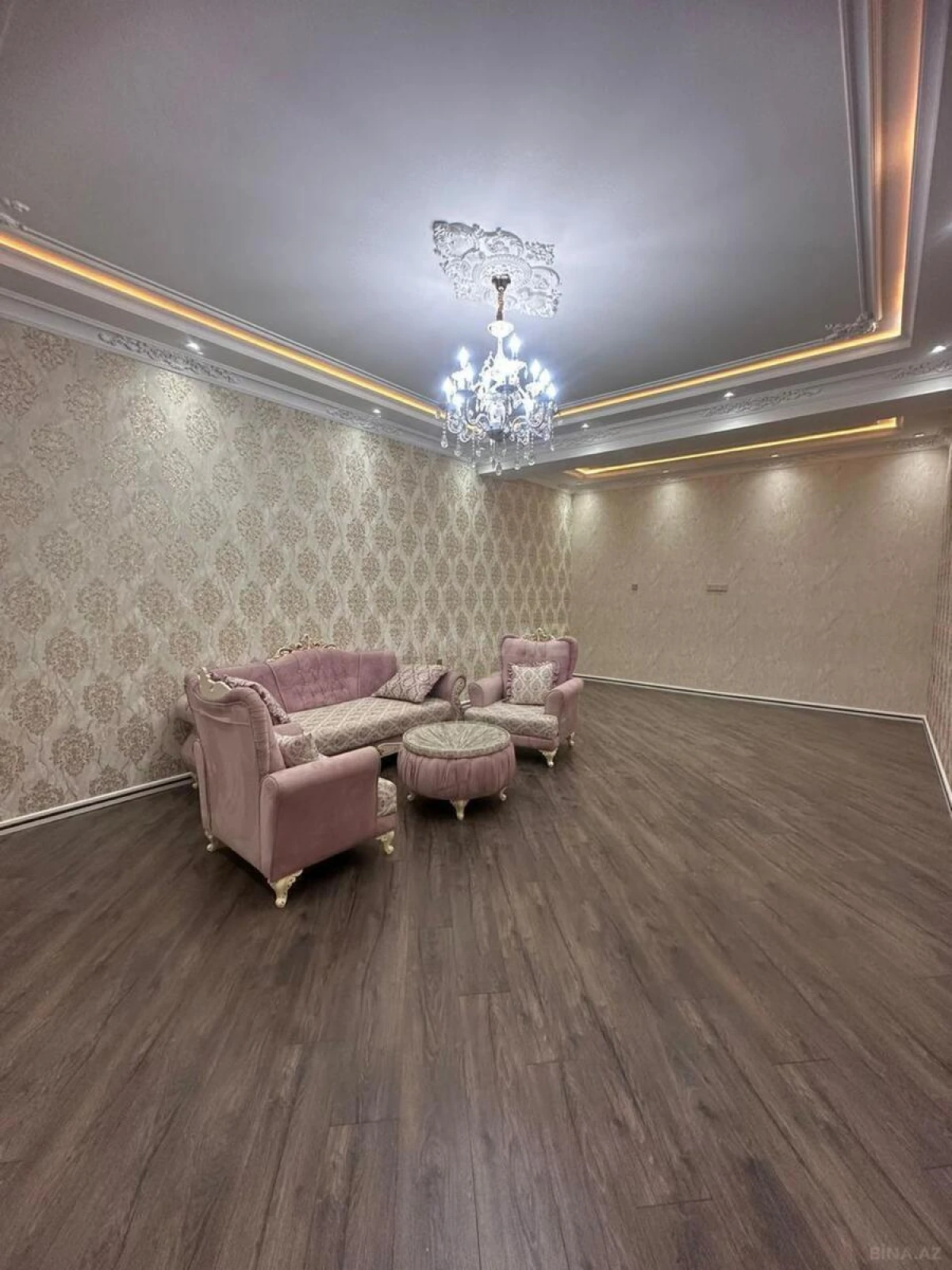 Satılır 6 otaqlı həyət evi 420 m²