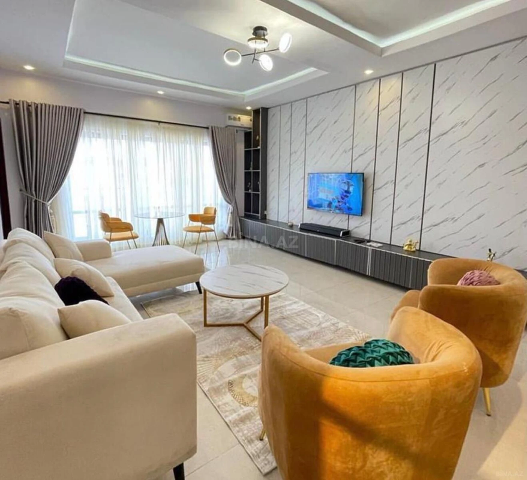 Kirayə verilir 3 otaqlı mənzil 145 m²