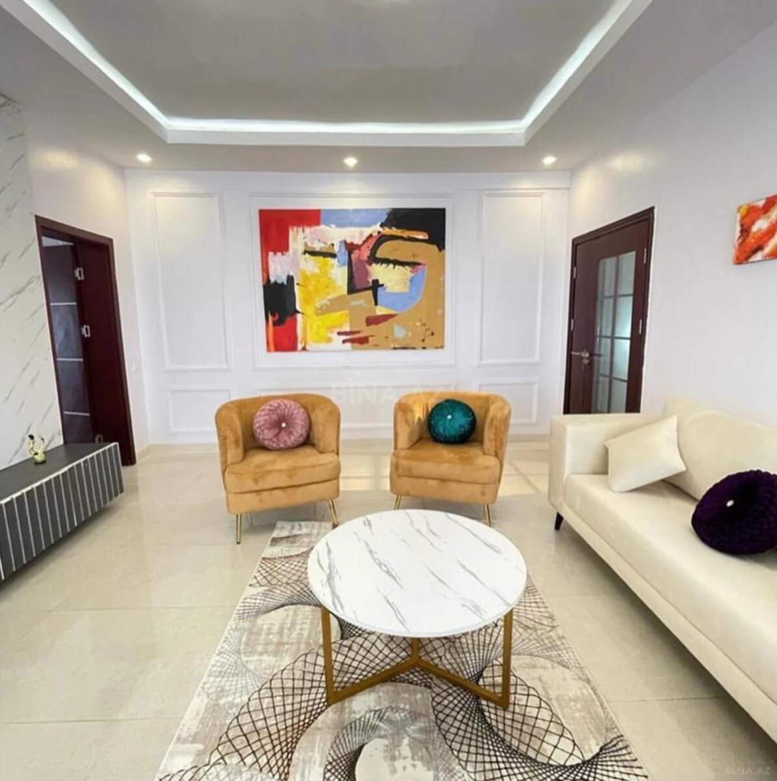 Kirayə verilir 3 otaqlı mənzil 145 m²