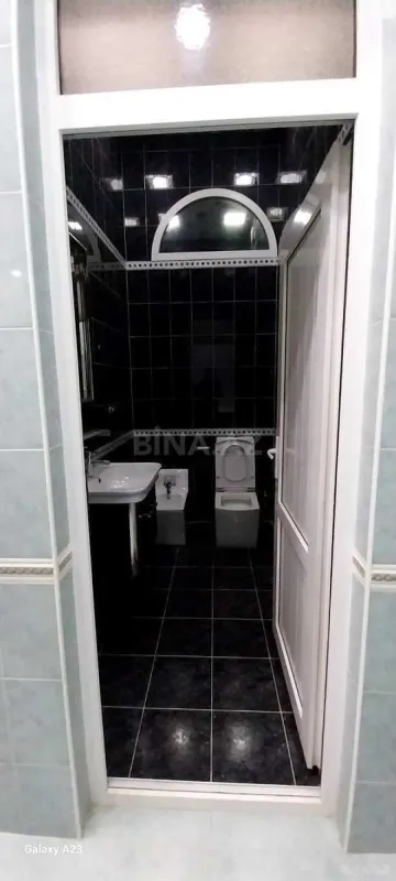 Satılır 8 otaqlı həyət evi 650 m²