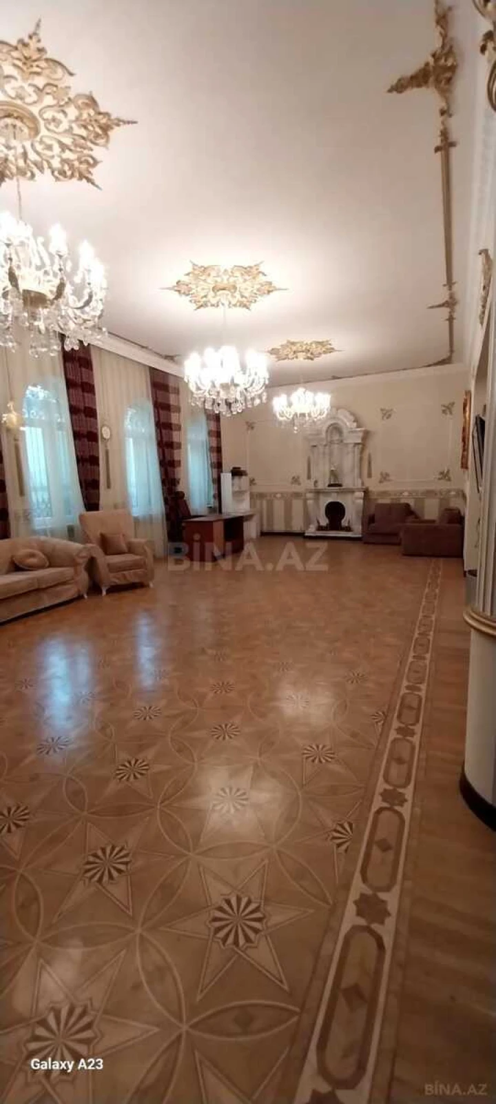 Satılır 8 otaqlı həyət evi 650 m²