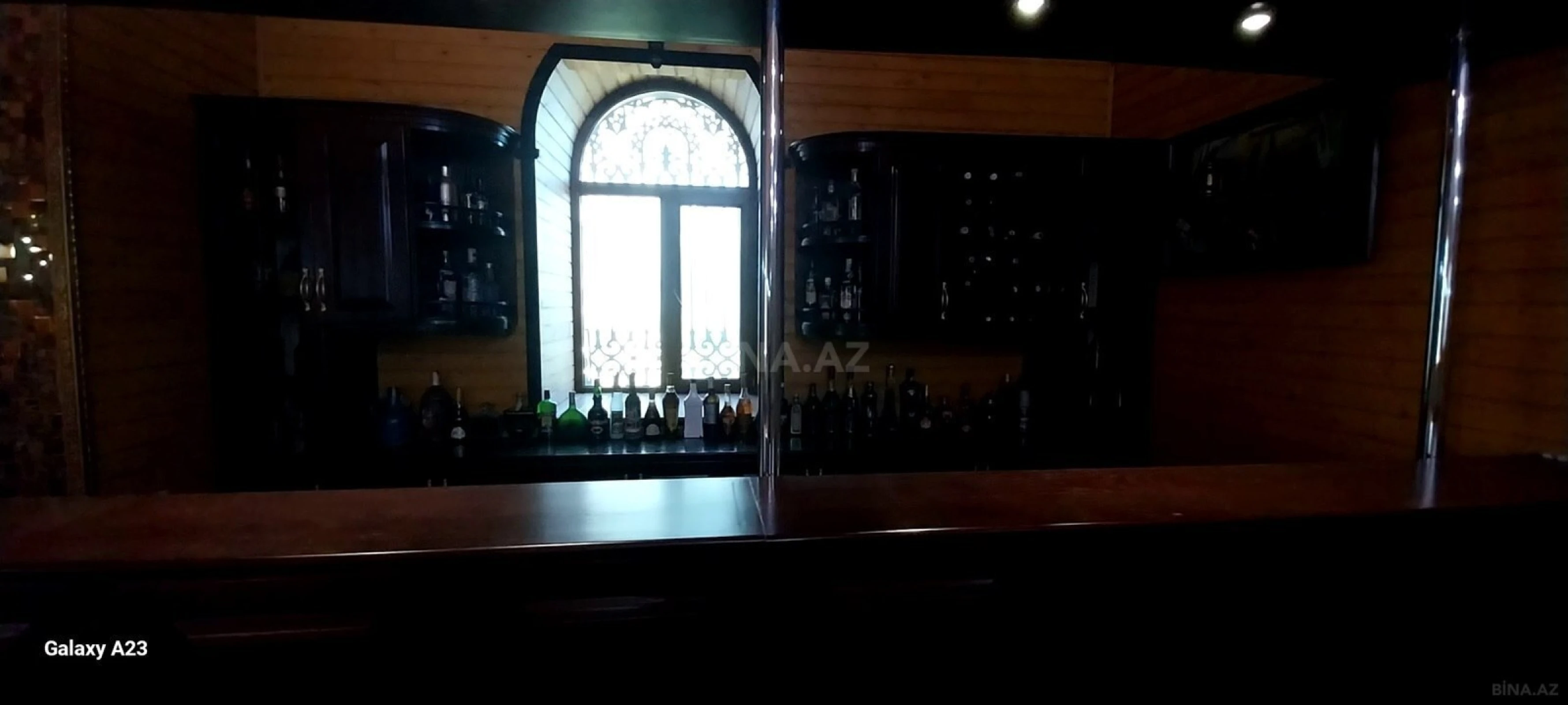 Satılır 8 otaqlı həyət evi 650 m²