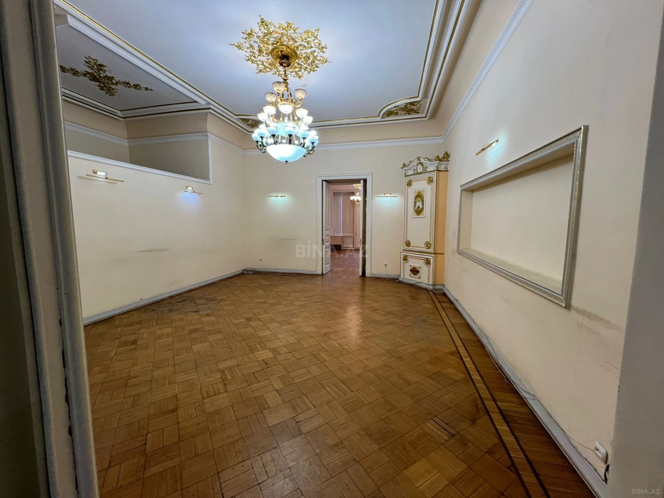 Kirayə verilir 8 otaqlı ofis 370 m²