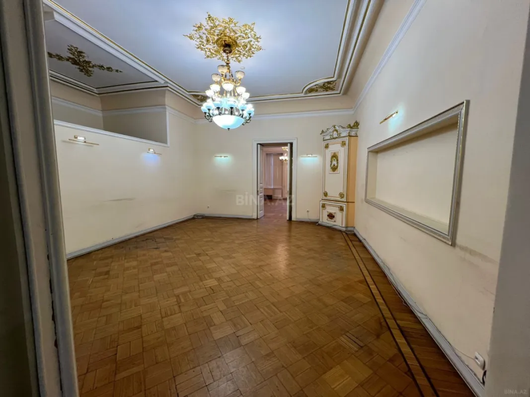 Kirayə verilir 8 otaqlı ofis 370 m²