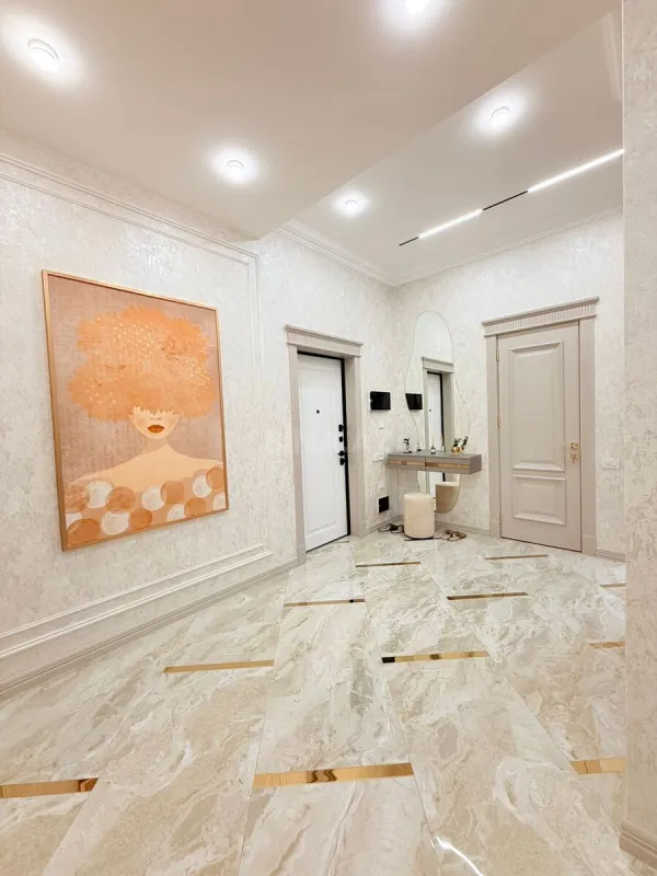 Satılır 4 otaqlı mənzil 165 m²