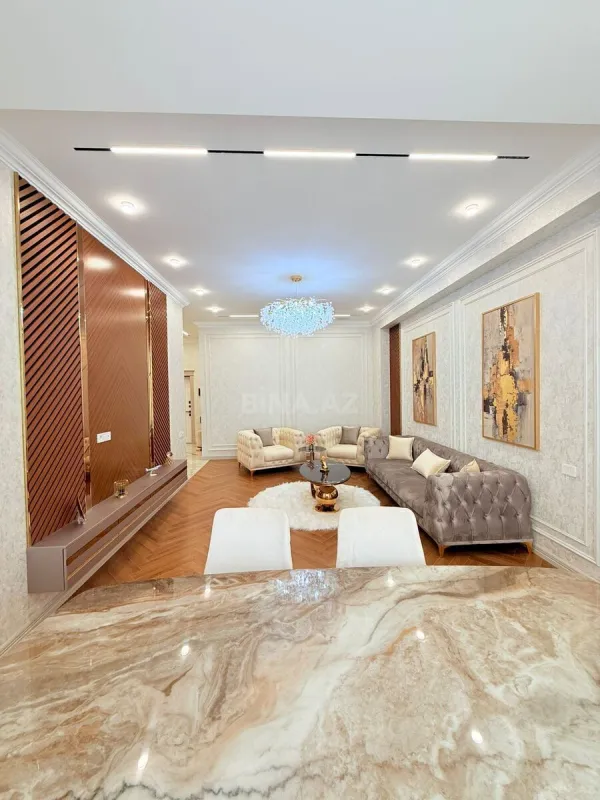 Satılır 4 otaqlı mənzil 165 m²