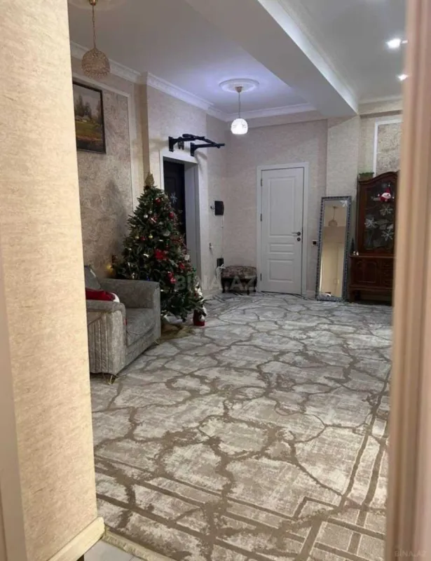 Satılır 2 otaqlı mənzil 98 m²