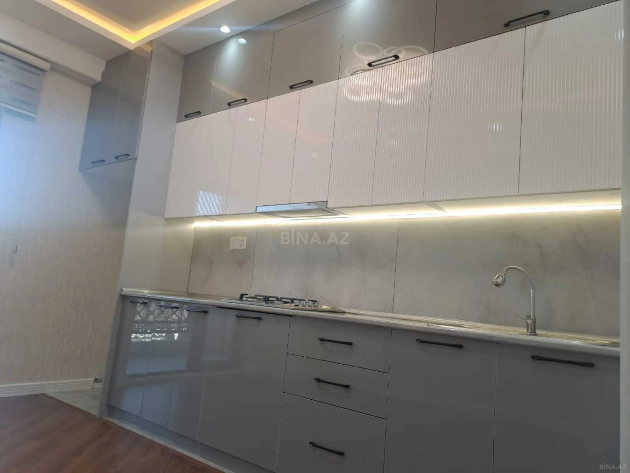 Satılır 2 otaqlı mənzil 90 m²