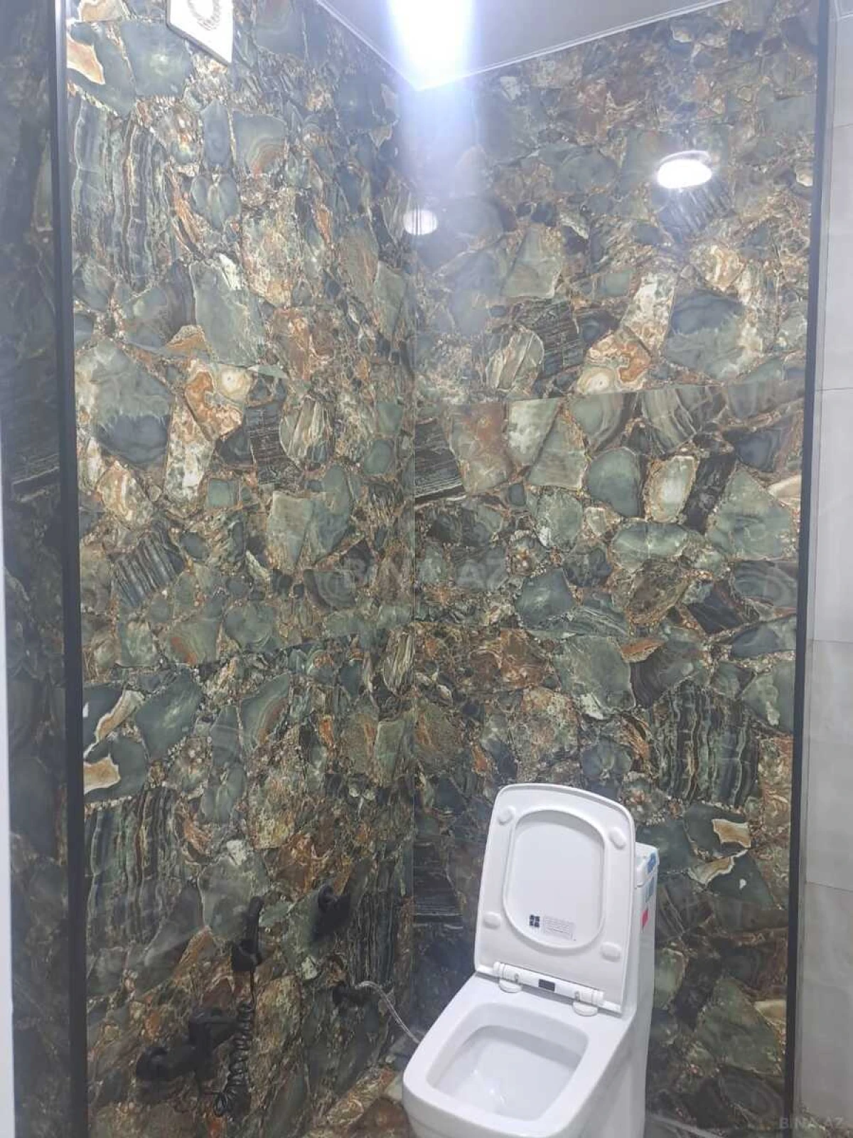 Satılır 2 otaqlı mənzil 90 m²