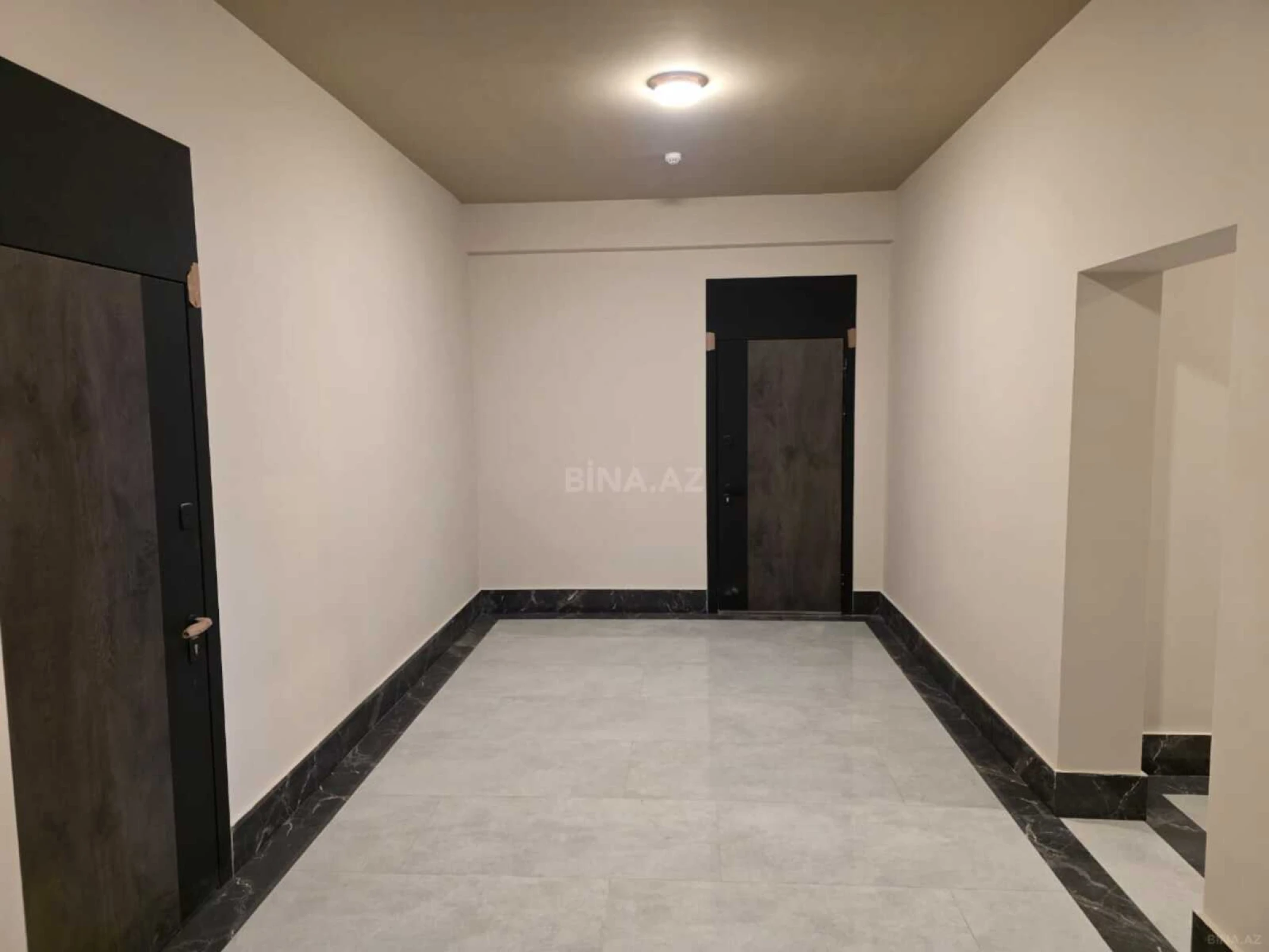 Satılır 5 otaqlı mənzil 204 m²