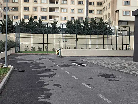 Satılır 5 otaqlı mənzil 204 m²