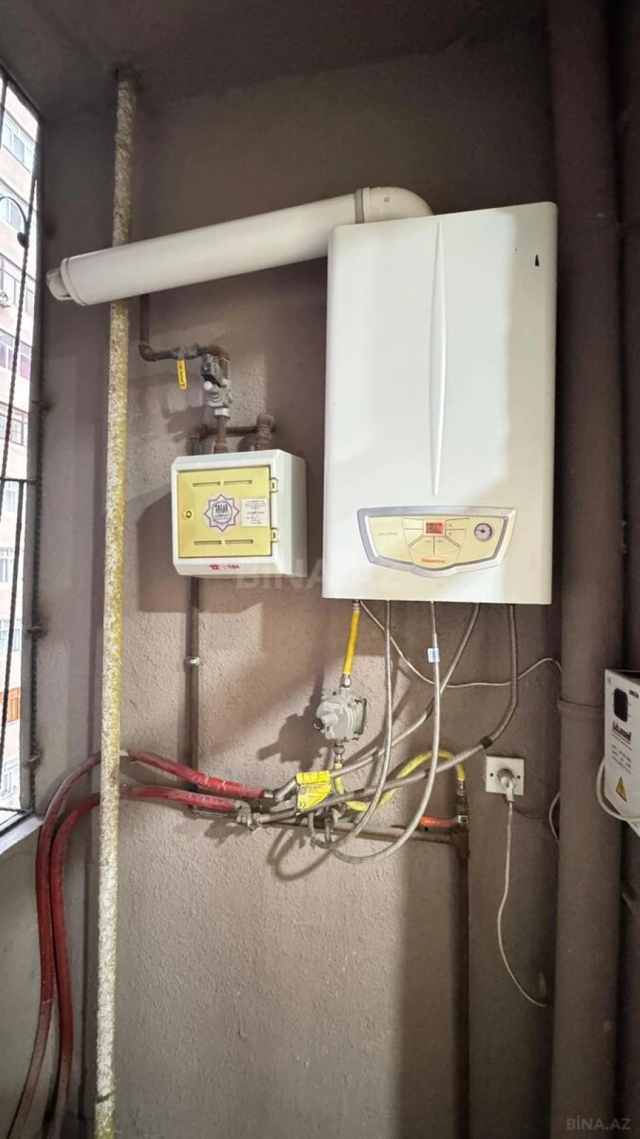 Satılır 2 otaqlı mənzil 90 m²