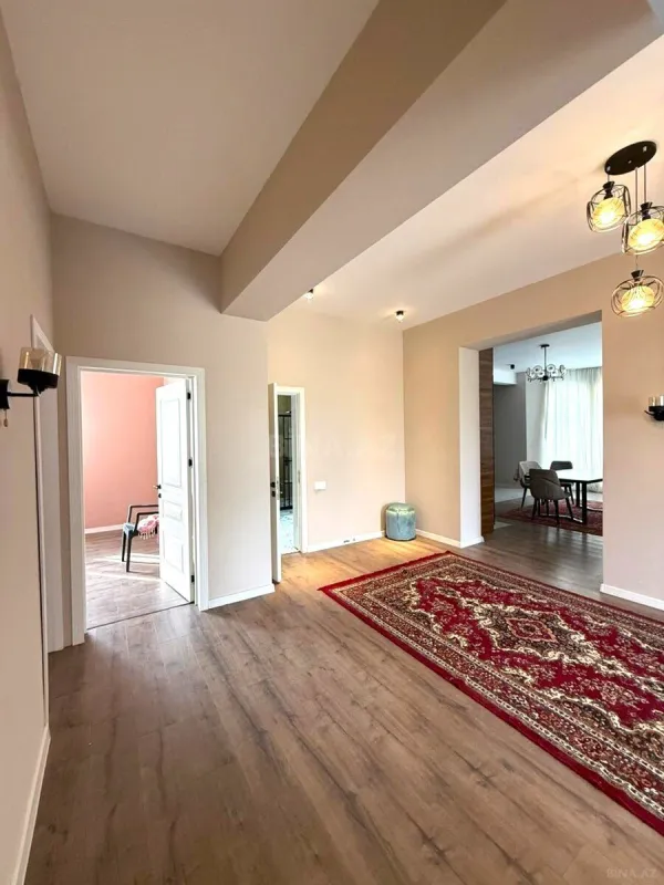 Satılır 4 otaqlı həyət evi 250 m²