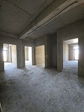 Satılır 3 otaqlı mənzil 180 m²