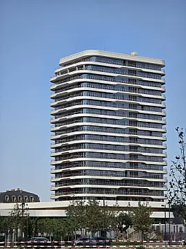 Satılır 3 otaqlı mənzil 180 m²