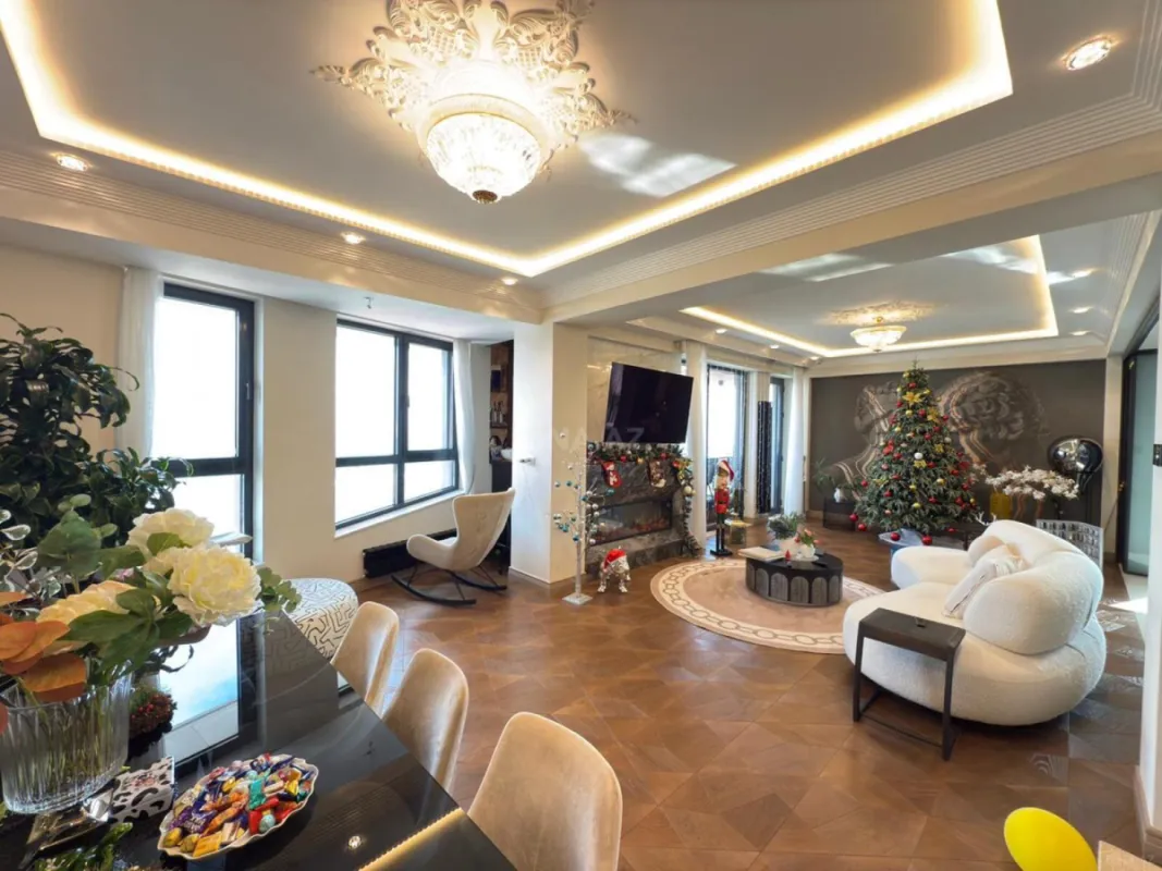 Satılır 5 otaqlı mənzil 231 m²