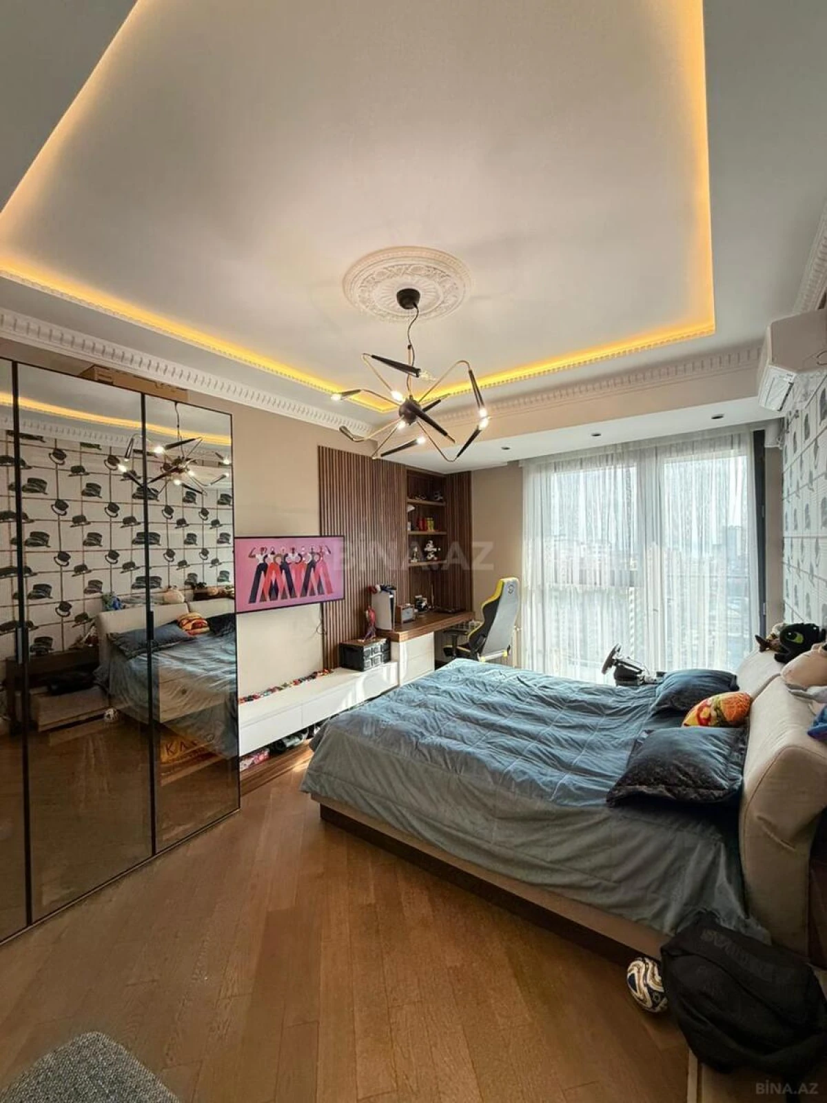 Satılır 5 otaqlı mənzil 231 m²