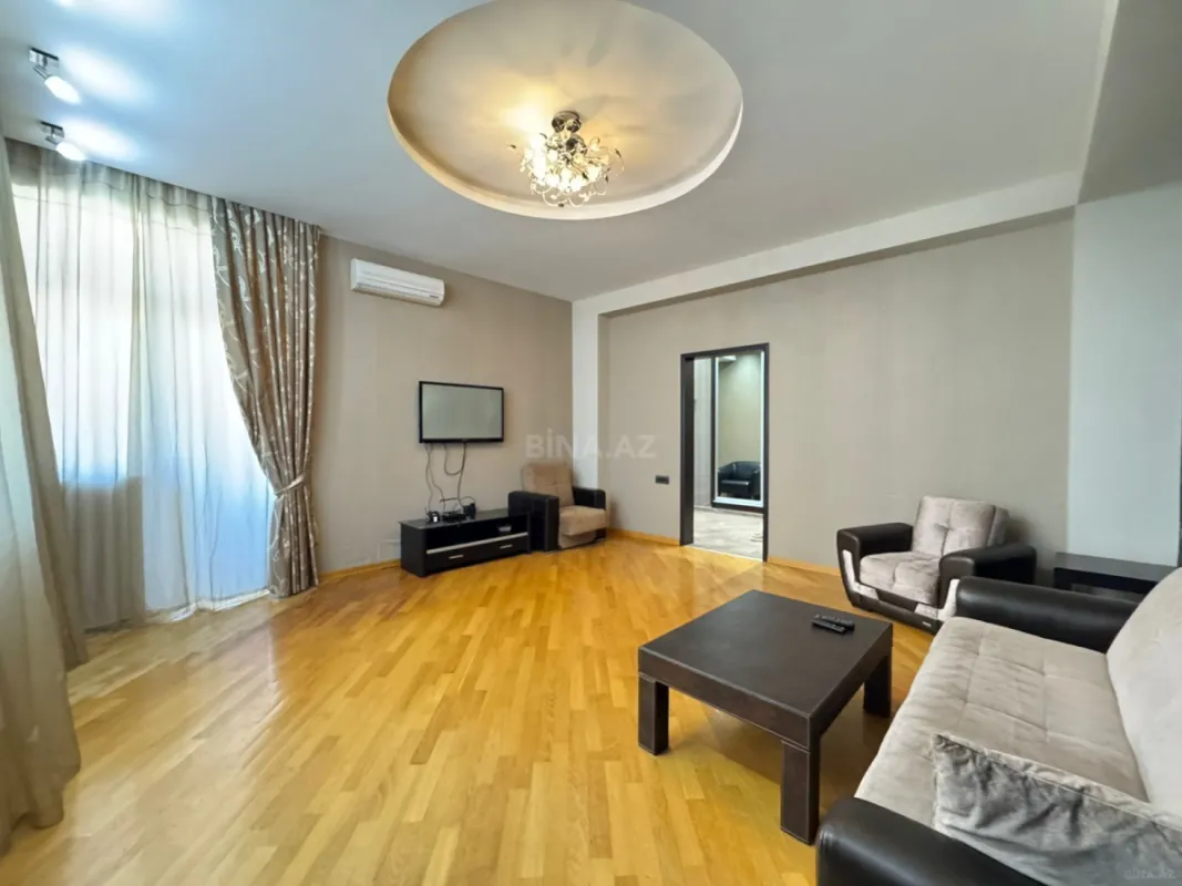 Satılır 3 otaqlı mənzil 110 m²