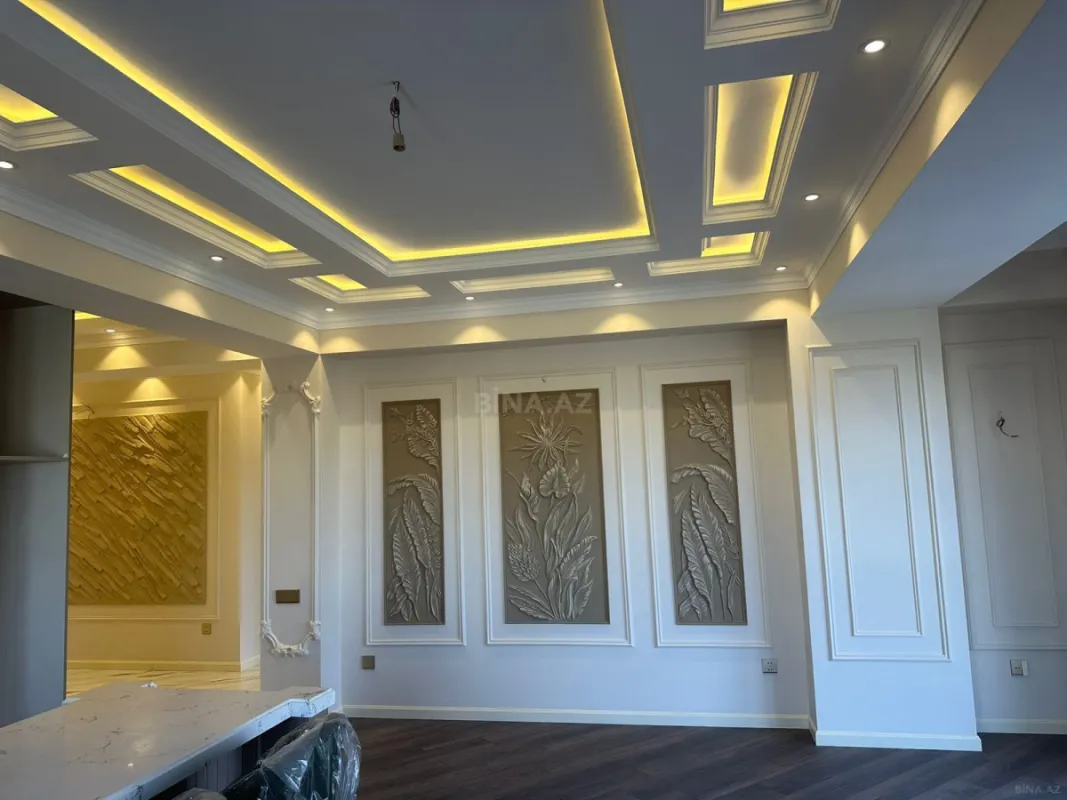 Satılır 4 otaqlı mənzil 127 m²